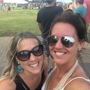 Meet your Posher, Leah